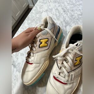 SEA SALT YELLOW NEW BALANCE 550s